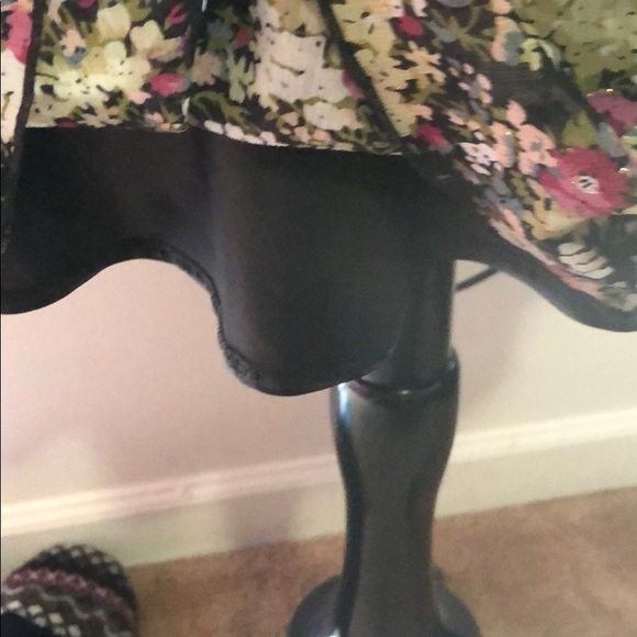 Express Floral Dress - Picture 7 of 9